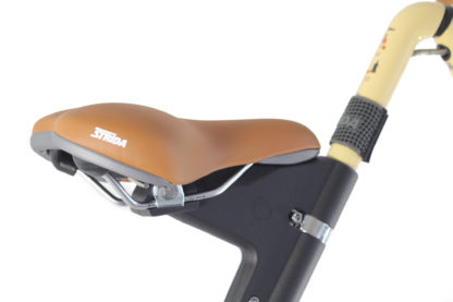 STRIDA LT Desert Sand - 1 versnelling - 16 inch - design fiets - design vouwfiets - driehoekig - driehoekige - driehoekige vouwfiets - fiets - kopen - lichtgewicht - lt - nieuw - opvouwbare fiets - Plooibare fiets - Plooifiets - plooifiets kopen - plooifietsen kopen - strida - strida design vouwfiets - te koop - unieke vouwfiets - vouwfiets - vouwfiets kopen - vouwfietsen - vouwfietsen kopen - vouwfietsenwinkel - winkel