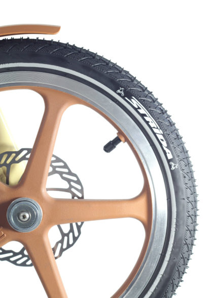 STRIDA LT Desert Sand - 1 versnelling - 16 inch - design fiets - design vouwfiets - driehoekig - driehoekige - driehoekige vouwfiets - fiets - kopen - lichtgewicht - lt - nieuw - opvouwbare fiets - Plooibare fiets - Plooifiets - plooifiets kopen - plooifietsen kopen - strida - strida design vouwfiets - te koop - unieke vouwfiets - vouwfiets - vouwfiets kopen - vouwfietsen - vouwfietsen kopen - vouwfietsenwinkel - winkel