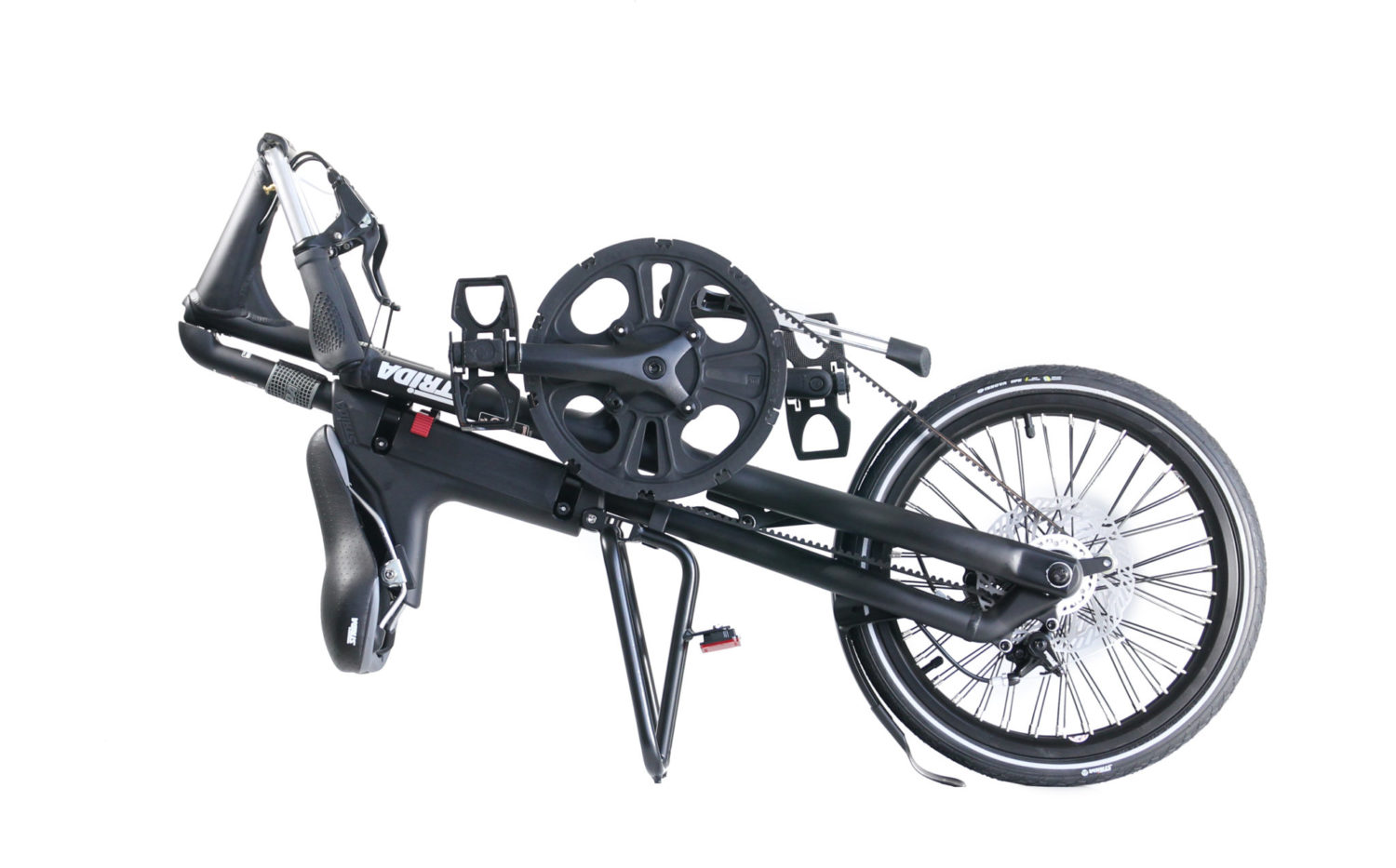 STRIDA SX Matte Black - Design Fahrrad - Design Faltrad - dreieckig - dreieckiges - Dreieckiges Faltrad - Eingang - einzigartiges Faltrad - Fahrrad - Faltbares Fahrrad - Faltbares Fahrrad kaufen - Faltbares Fahrräder kaufen - Faltrad - Faltrad-Shop - Falträder - Falträder kaufen - Geschäft - Kaufen - Klapprad - Klapprad kaufen - Leicht - neu - strida - Strida design Faltrad - sx - zu verkaufen - zusammenklappbares Fahrrad