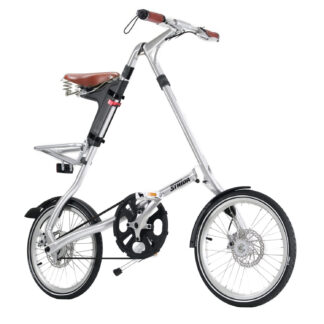 STRIDA EVO 3S Silver Brush - Silver details STRIDA EVO 3S Silver Brush - Silver details - 18 pouces - à vendre - acheter - Acheter des vélos pliables - Acheter des vélos pliants - Acheter un vélo pliable - Acheter un vélo pliant - evo 3s - forme triangulaire - Léger - Magasin - Magasin de vélo pliant - nouveau - strida - triangulaire - Trois vitesses - vélo - vélo compact - Vélo design - vélo pliable - vélo pliant - Vélo pliant design - vélo pliant design strida - Vélo pliant triangulaire - vélo pliant unique - Vélos pliable - Vélos pliants