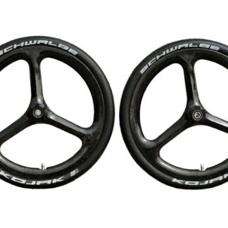 18" Carbon wielenset met Kojak banden 18" Carbon wielenset met Kojak banden - carbon - carbon wielen - lichtgewicht - ST-WS-007 - wiel - wielen